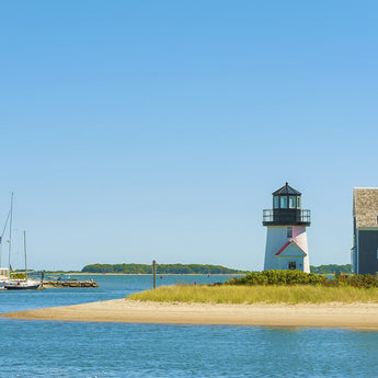 <div style=<ul><li><strong>TRAVEL NOTES </strong></li><li>HYANNIS PORT, MASSACHUSETTS</li></div></ul>