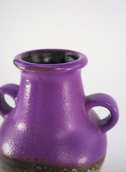 Vintage Lava Pot with Handles - Small - Detail 1