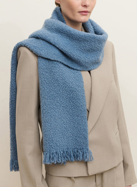 JANECARR - THE TEDDY CASHMERE BLEND SCARF - UNIFORM - MODEL