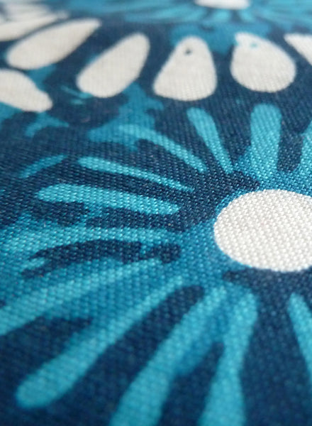 KOINOBORI - Small - Indigo - Detail