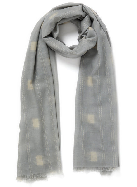 JANE CARR The Ikat Scarf in Ghost, grey two tone pure cashmere woven scarf – tied