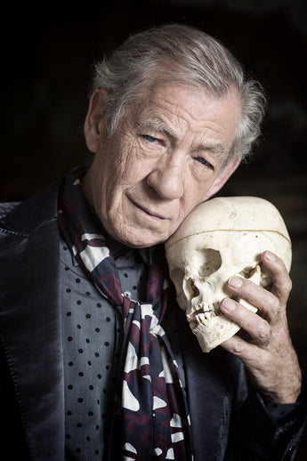 <div style=<ul><li><strong>FEATURED </strong></li><li>SIR IAN MCKELLEN</li></div></ul>