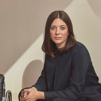 <div style=<ul><li><strong>GUEST EDITOR </strong></li><li>SARAH DOUGLAS</li></div></ul>