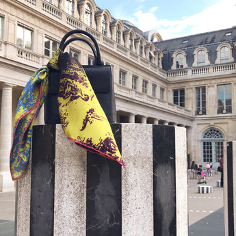 <div style=<ul><li><strong>FASHION WEEK DIARIES </strong></li><li>PARIS</li></div></ul>