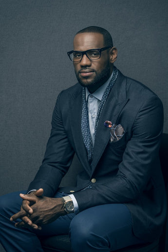 <div style=<ul><li><strong>FEATURED </strong></li><li>LEBRON JAMES</li></div></ul>