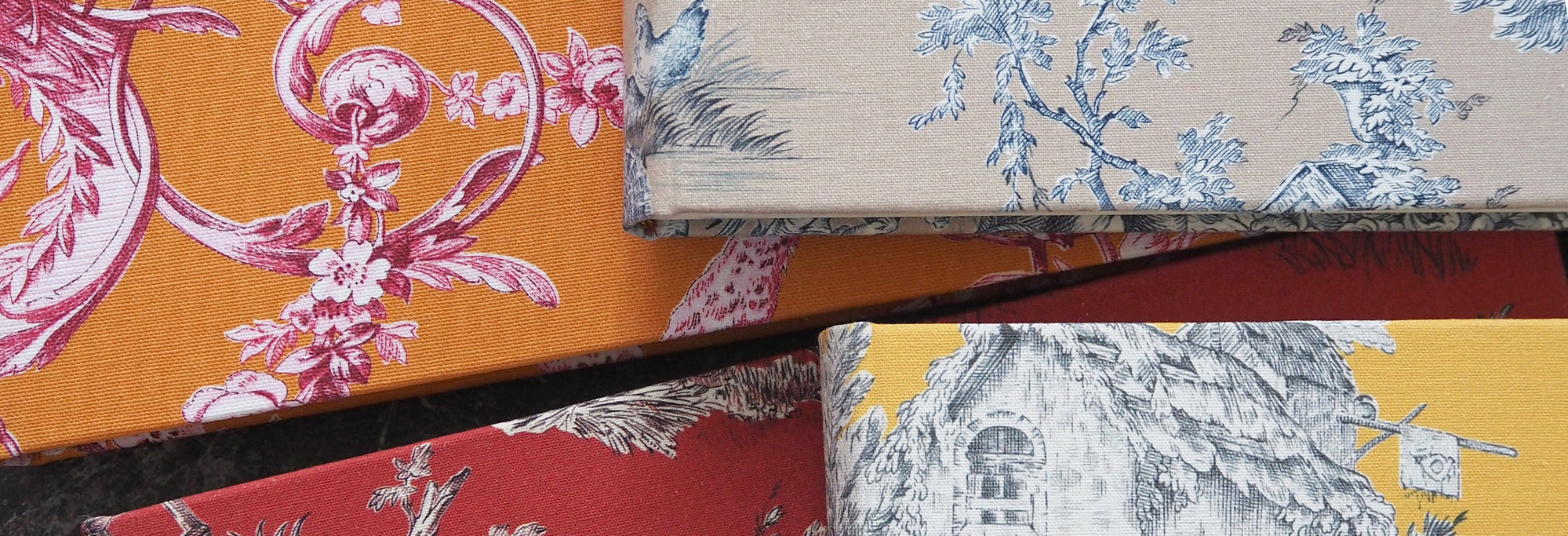 ALBUMS & FRAMES