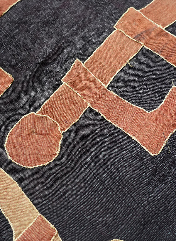 AUTHENTIC HANDMADE KUBA CLOTH CUSHION FROM CONGO, BLACK 3 - Detail 