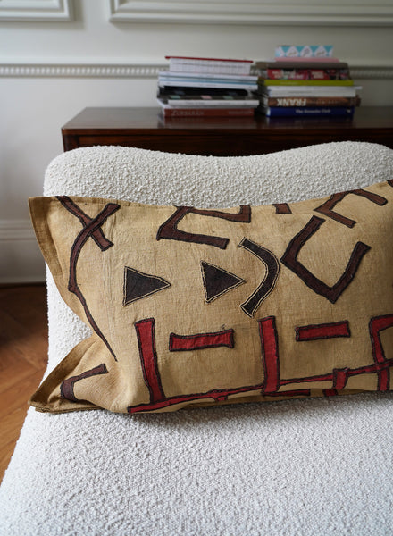 AUTHENTIC HANDMADE KUBA CLOTH CUSHION FROM CONGO, LINEAR 1 - Lifestyle 