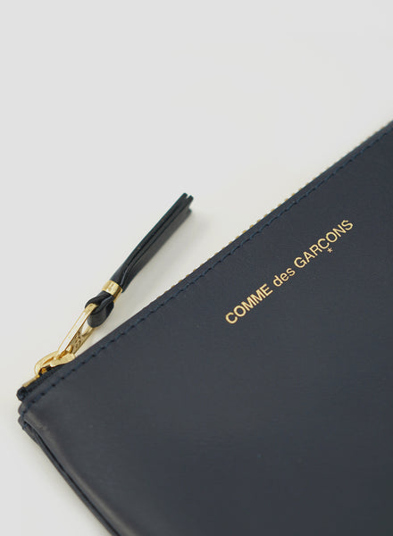 COMME DES GARÇONS - Small Classic Leather Zip Pouch, Navy - Detail