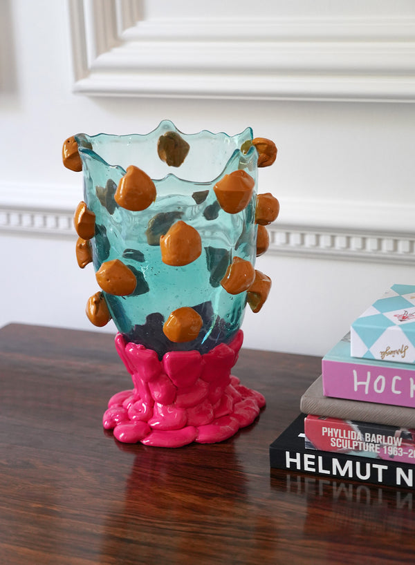 GAETANO PESCE - Nugget Vase Extc - Aqua and Matt Ochre and Base Matt Fuchia - Lifestyle 