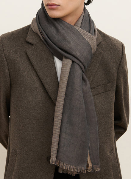 THE DOUBLE - Neutral dual weave pure cashmere woven scarf - model