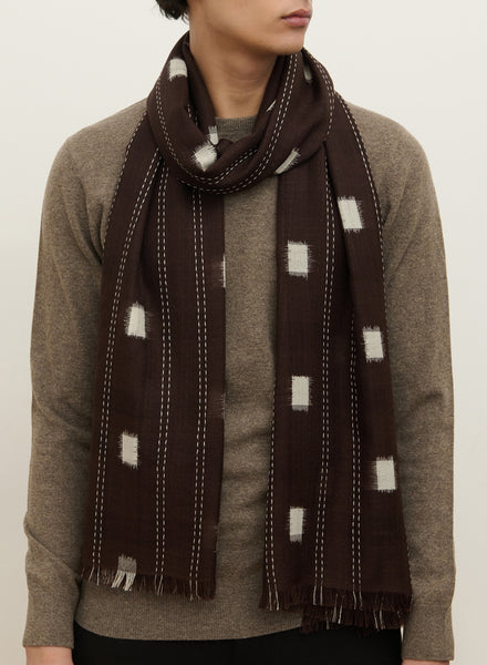 THE IKAT SCARF - Brown two tone pure cashmere woven scarf - male model 1