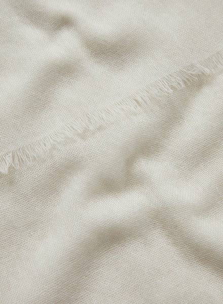 JANE CARR, THE FRAY SCARF - White woven pure cashmere scarf - detail