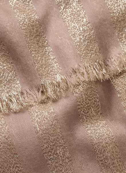 THE SKYLINE - Pink cashmere scarf with gold stripes - Detail