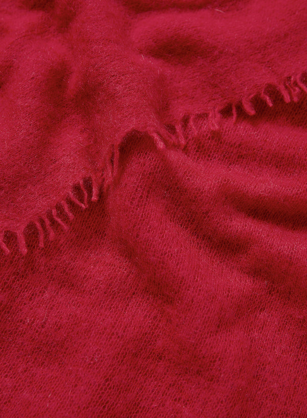 JANE CARR, THE LUXE - Red oversized pure cashmere knit wrap - detail