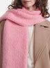 THE TEDDY - Pink textured wool cashmere scarf - Model