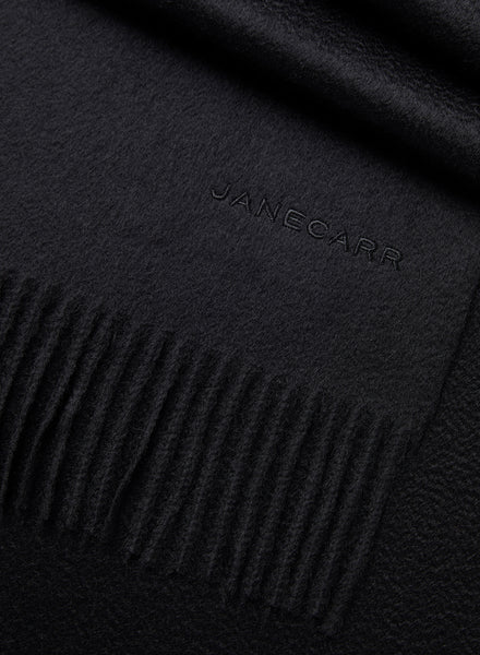 THE ARNO SCARF - Black pure cashmere fringed scarf - Detail 1