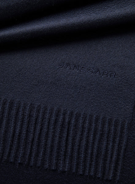 THE ARNO SCARF - Navy pure cashmere fringed scarf - Detail 1