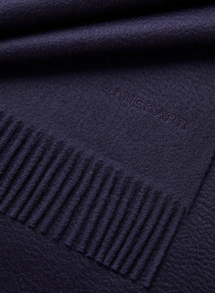 THE ARNO SCARF - Night purple pure cashmere fringed scarf - Detail 1