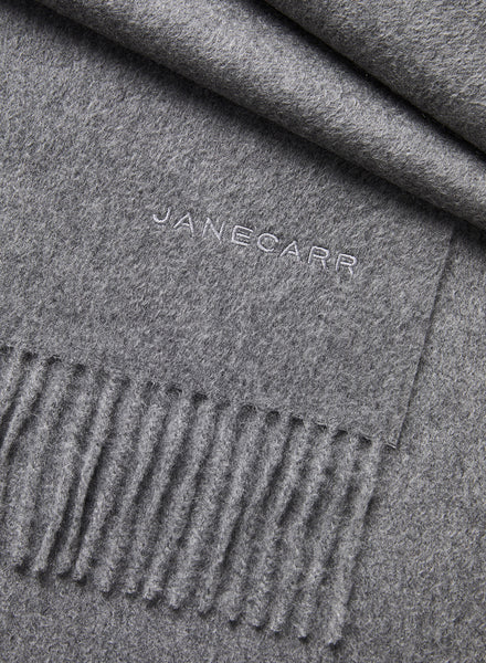 THE ARNO SCARF - Smoke grey pure cashmere fringed scarf - Detail 1