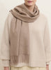 THE ARNO SCARF - Soft Latte cashmere fringed scarf - Model 1