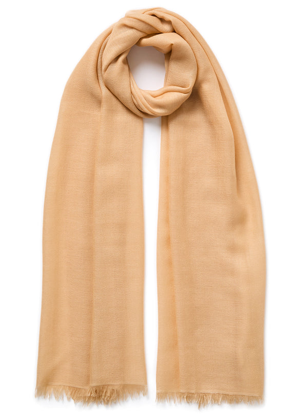 THE LÉGÈRE - Pale apricot fine pure cashmere scarf - tied