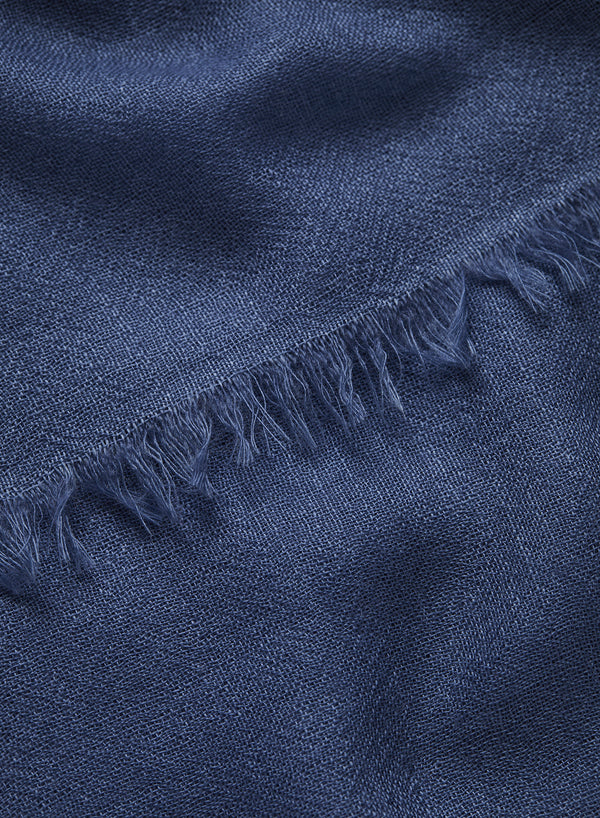 JANECARR 250186-0814 – The Légère Scarf – Cashmere – Col. Indigo - detail