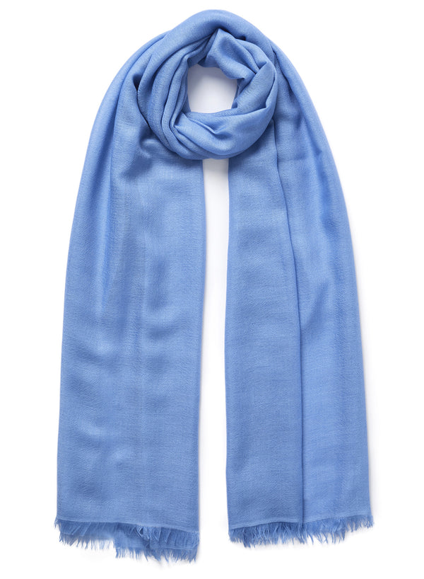 JANECARR 250186-0831 – The Légère Scarf – Cashmere – Col. Sky Blue - tied