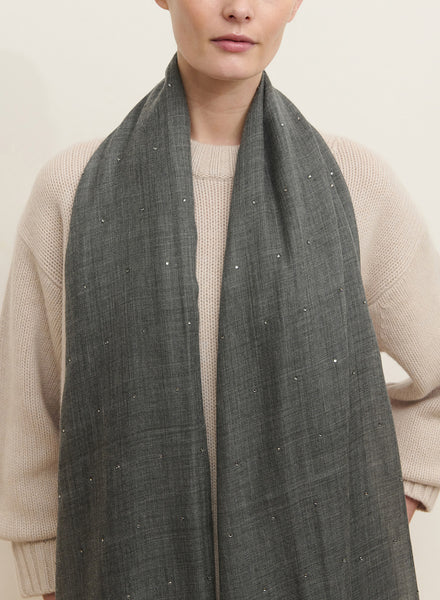 JANECARR - THE CRYSTAL WRAP IN CASHMERE - IRON - MODEL