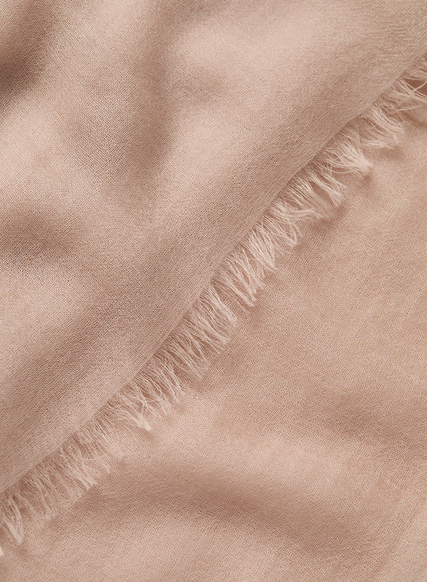 JANECARR 260319C-0841 – The Sheer Fray Square – Cashmere – Col. Rose - Detail