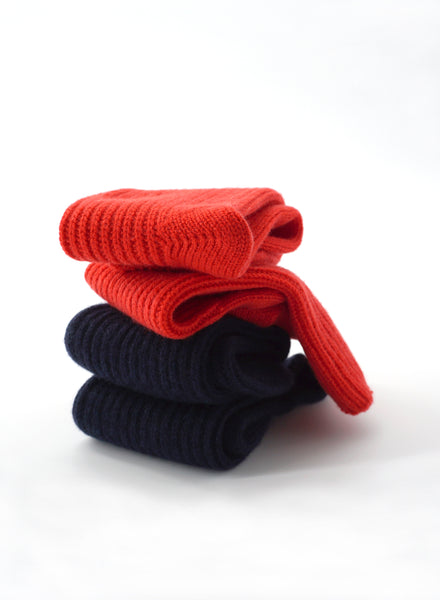 JANECARR - Set Of Two Men’s Ribbed  Cashmere Socks, Red And Navy - Detail Pairs