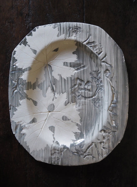 SASKIA SPENDER Large Grey Rectangular Leaf Platter - 1