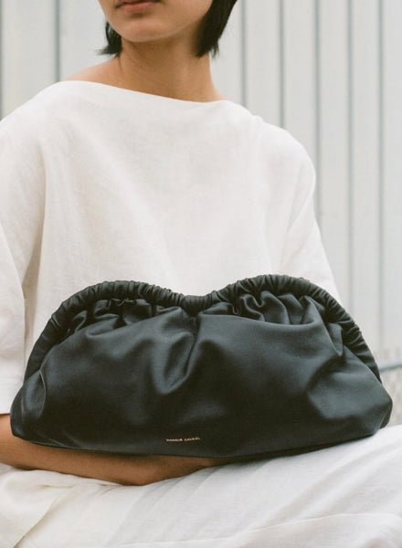 MANSUR GAVRIEL - Oversized Cloud Clutch - Black / Flamma - Model