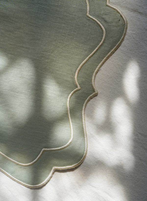 MARIAIDA - Set of Four Brisa Green Linen Placemats - Lifestyle 