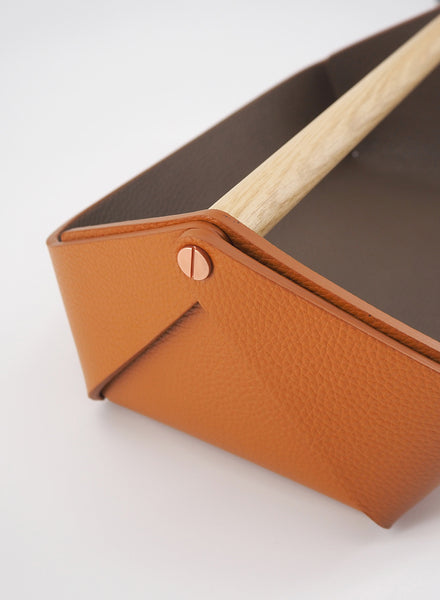 OSCAR MASCHERA - Gino Large Leather Desk Tidy - 30 x 19 x 12cm - Col. Elm / Khaki - Detail