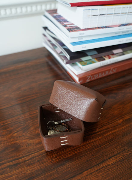 OSCAR MASCHERA - Mascotte Square Leather Box with Lid - 9.5 x 8 x 5cm - Col. Castagna - Lifestyle