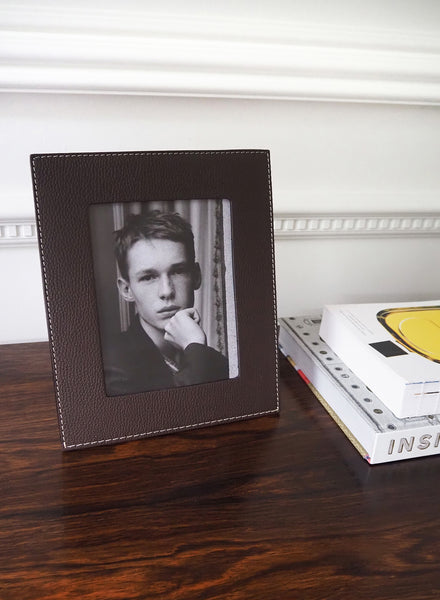 OSCAR MASCHERA - Punti Large Picture Frame - 22 x 26cm - Col. D.Brown - Lifestyle