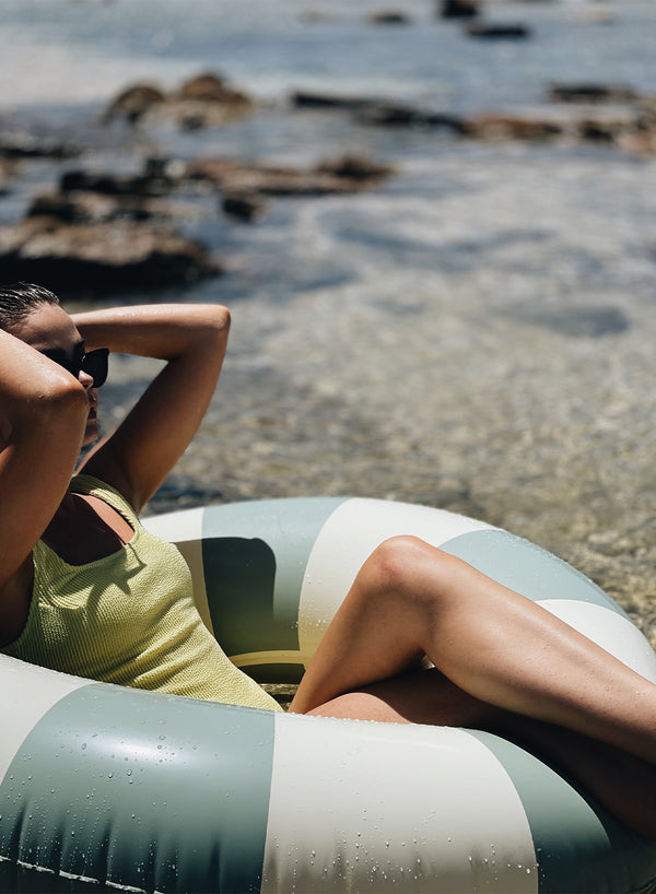 PETITES POMMES - THE CELINE GREEN POOL FLOAT - 2