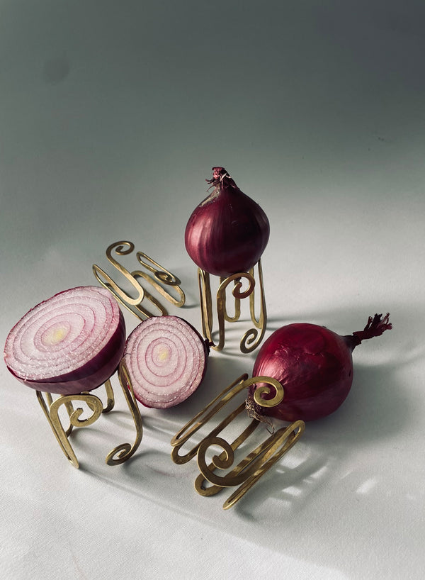 SEBASTIAO LOBO - Handcrafted Solid Brass Napkin Ring Set - Lifestyle 