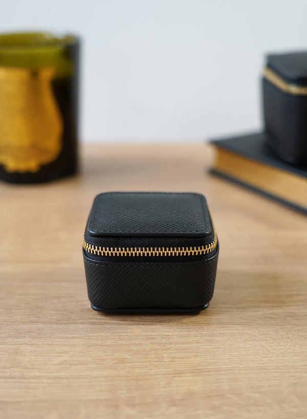 SMYTHSON - Trinket Case - Crossgrain Leather - Small - Black - Lifestyle 