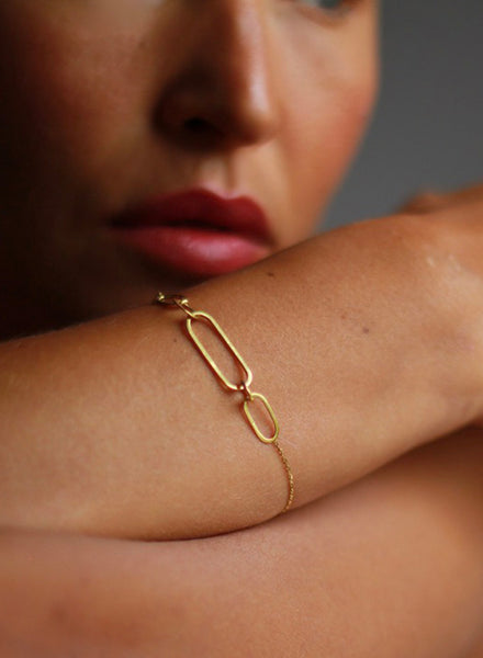 SWEET PEA - Linked with Love Chunky Bracelet - Model
Lifestyle