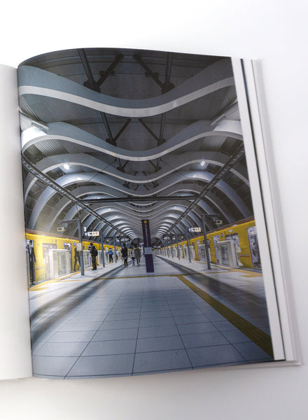 Street Level Japan - Experience the Bustling Streets of Japanese Cities - Detail 1