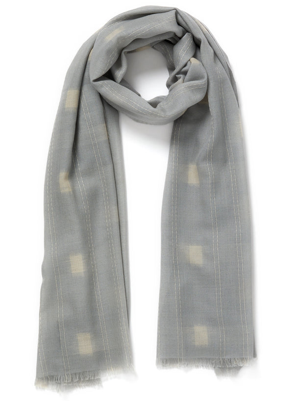 JANE CARR The Ikat Scarf in Ghost, grey two tone pure cashmere woven scarf – tied