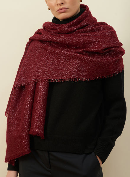 JANE CARR The Cosmos Scarf in Cranberry, dark red cashmere scarf with silver Lurex – model 1